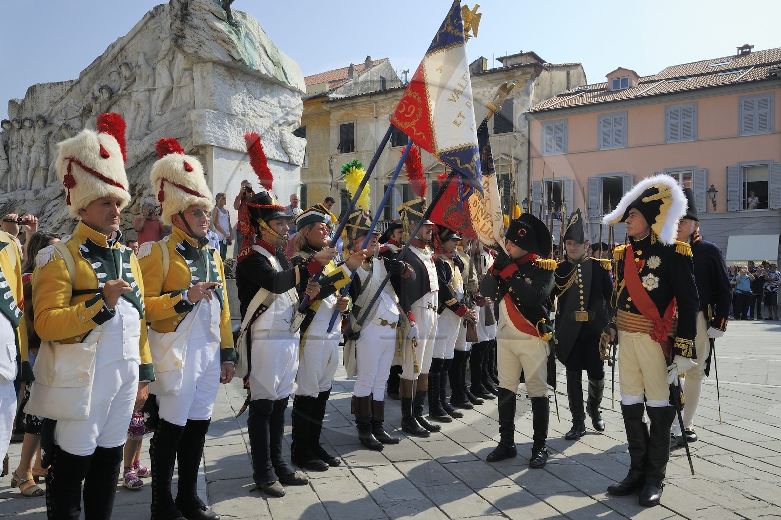 Italie, Ligurie, Sarzana, Napoleon Festival, Napoléon passe en revue les troupes en compagnie du maréchal d'Empire Massena sur la Piazza Matteotti