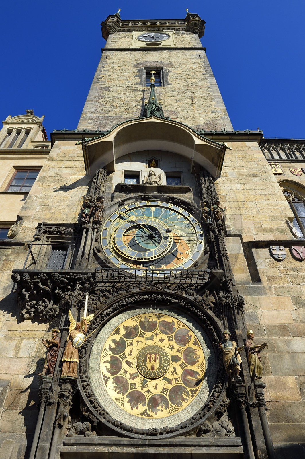 République Tchèque, Prague, centre historique classé Patrimoine Mondial de l' UNESCO, place de la Vieille Ville (Staromestske nam), l' horloge astronomique sur la façade de l' hôtel de ville