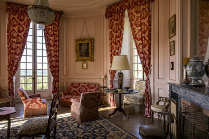 France, Nièvre (58), Parc naturel régional du Morvan, Bazoches, le chateau de Bazoches qui fut propriété du maréchal Sébastien le Prestre de Vauban, le grand salon dans la tour d'angle