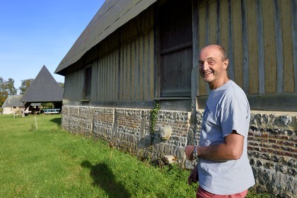 France, Seine-Maritime (76), Pays de Caux, Harcanville, Rodophe Andrieu d'Iray propriétaire du clos masure La Bataille