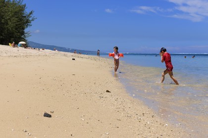 France, île de la Réunion, Saint-Paul, la plage du lagon de la Saline-les-Bains