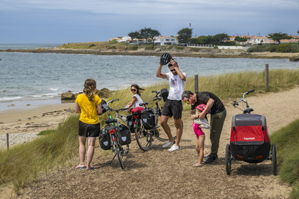 France, Vendée (85), île de Noirmoutier, Noirmoutier-en-l'Ile, plage des Lutins, randonnée à bicyclette
