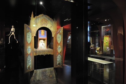 France, Paris, la Cinemathèque Française (ex American Center) from architect Frank O. Gehry in park of Bercy, Melies exhibition