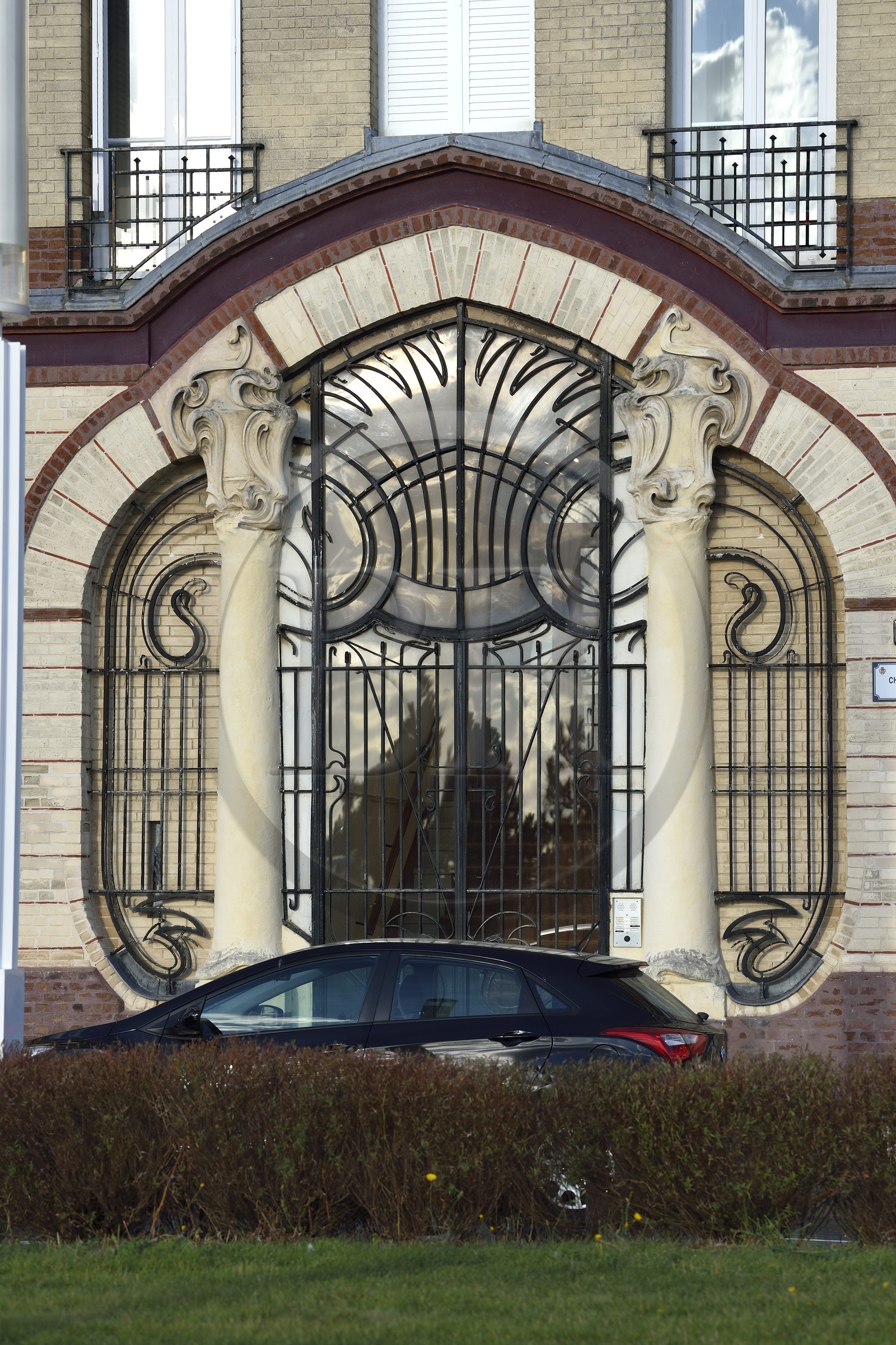 France, Seine Maritime, Le Havre, detail of the Art Nouveau facade of the Maison Braque (1904) by architect William Cargill