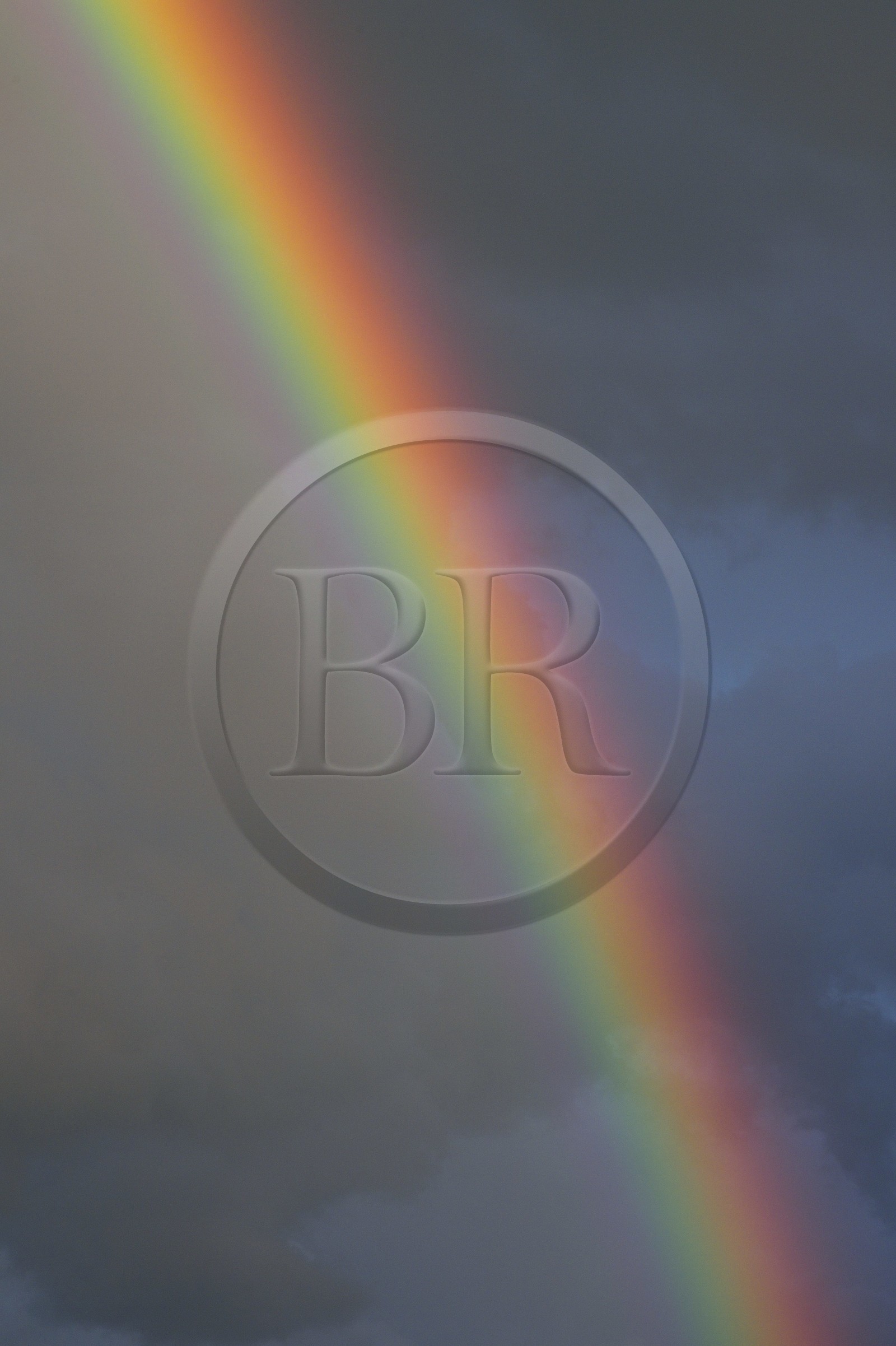 France, Haut-Rhin (68), Route des vins d'Alsace, arc-en ciel après l'orage