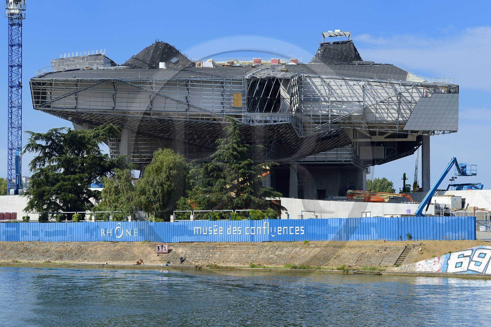 France, Rhône (69), Lyon, nouveau quartier de La Confluence au sud de la Presqu'île, le chantier du futur musée des Confluences coté Saône