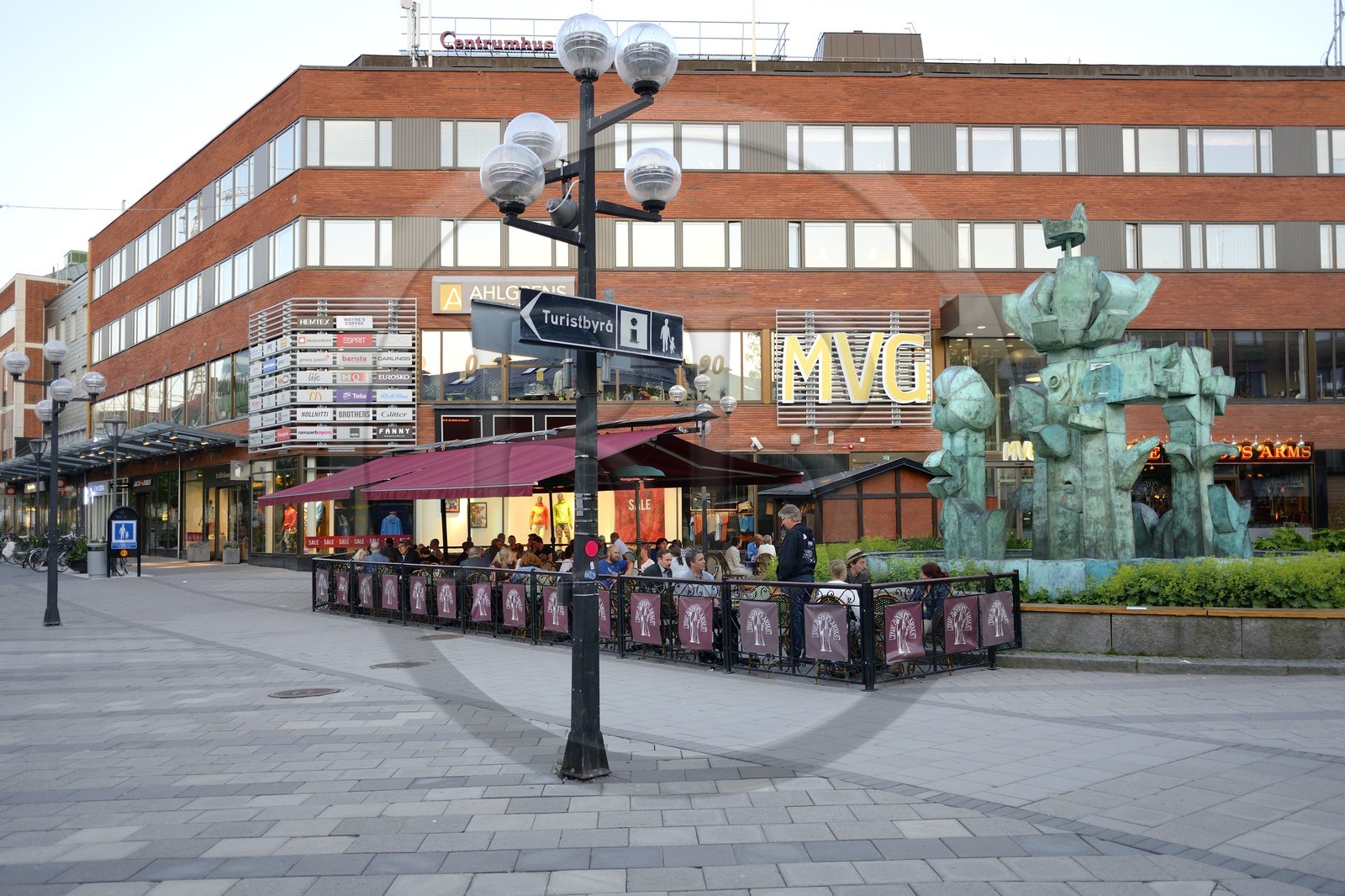 Suède, Comté de Vasterbotten, Umea, place piétonne Renmarkstorget