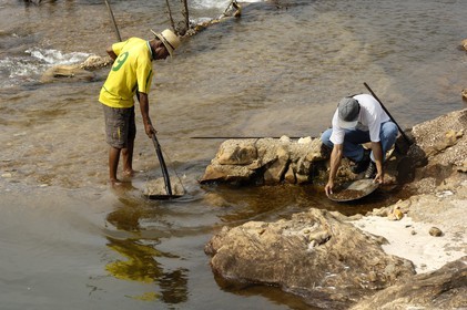 Brazil, Minas Gerais state, Diamantina, garimpero, gold prospecter in a river (Gold Route, Estrada Real)