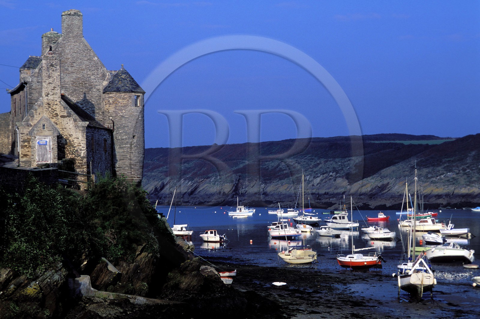 France, Finistère (29), Le Conquet, le port à marée basse