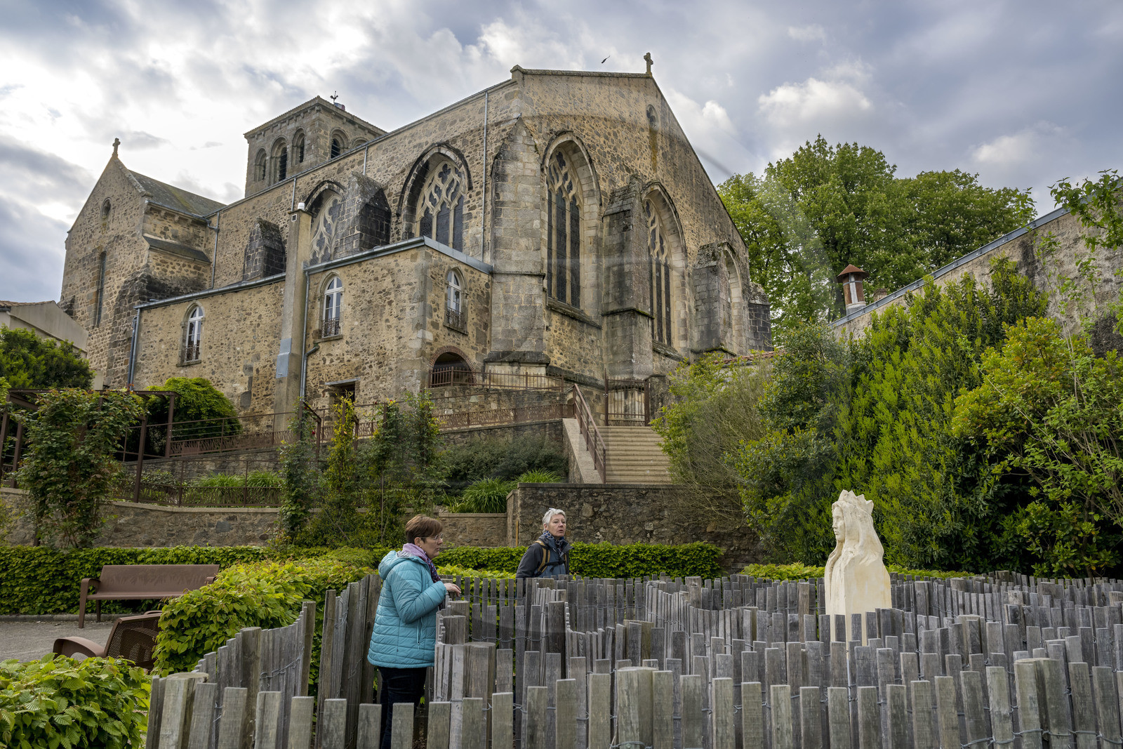 France, Vendée (85), Pouzauges, église Saint-Jacques du XIIème siècle