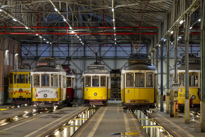 Portugal, Lisbonne, quartier de Alcantara, le Santo Amaro Depot qui abrite les tramways de Lisbonne, la ligne 28 est la plus célèbre et la plus pittoresque d'entre eux
