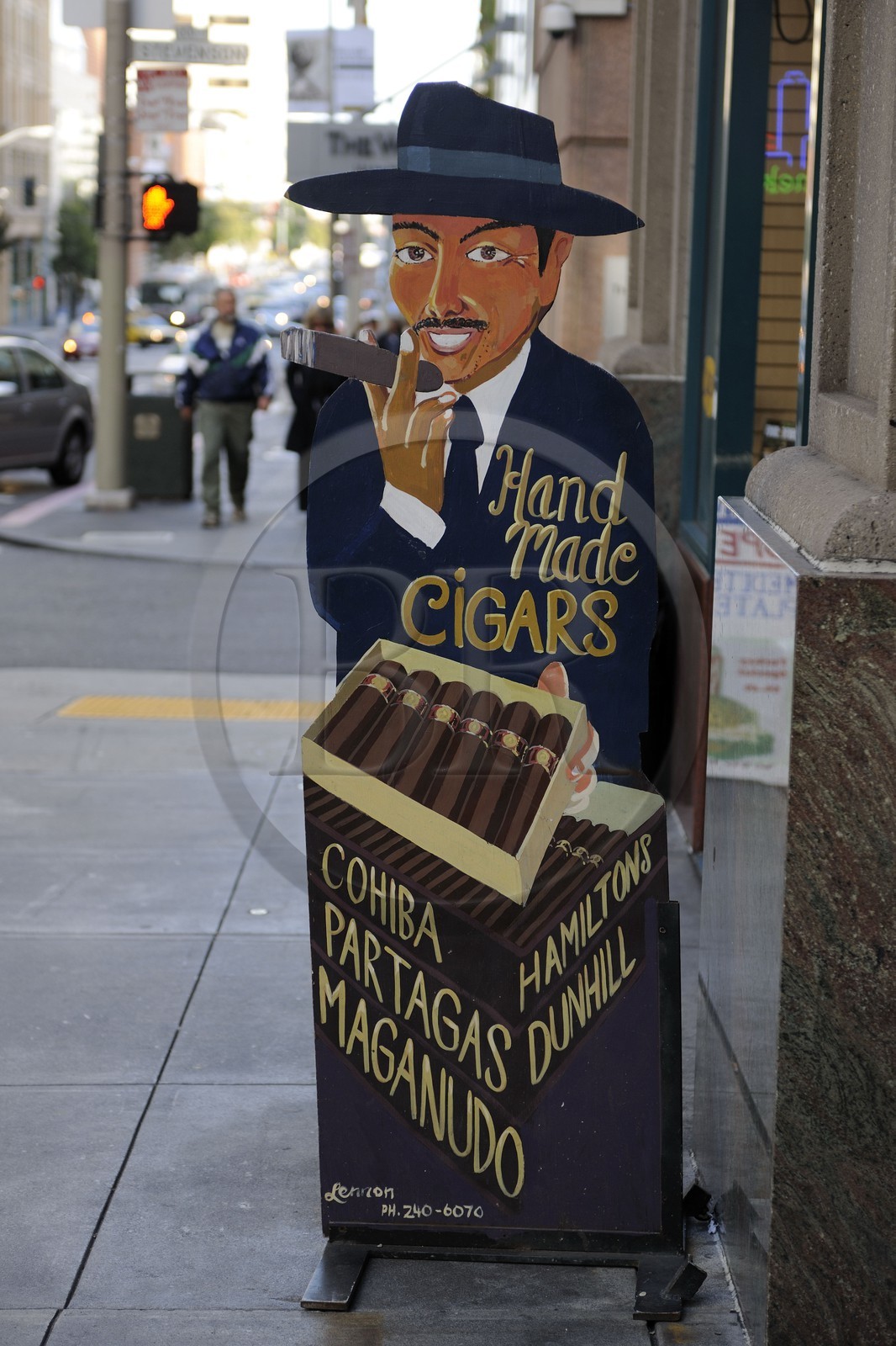Etats-Unis, Californie, San Francisco, enseigne d'un magasin de tabac dans le quartier de South Of Market