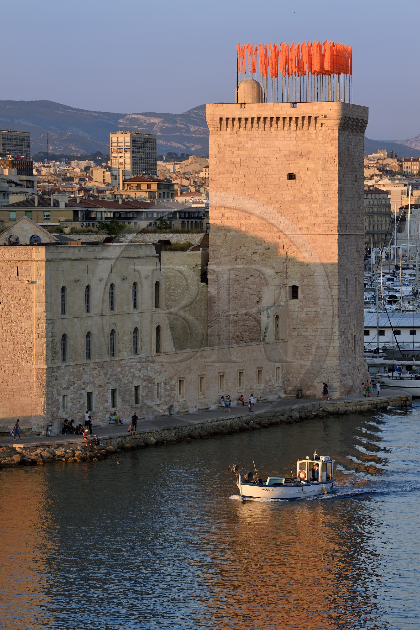 France, Bouches-du-Rhône (13), Marseille, le Fort Saint Jean à l'entrée du Vieux Port