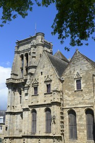France, Côtes-d'Armor (22), Guingamp, facade méridionale de la basilique Notre-Dame de Bon-Secours