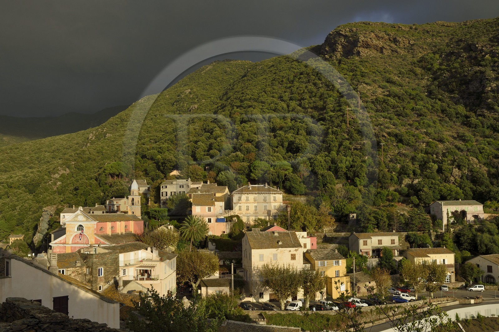 France, Haute-Corse (2B), Cap Corse, Nonza, l'église Sainte-Julie datant du XIVe siècle