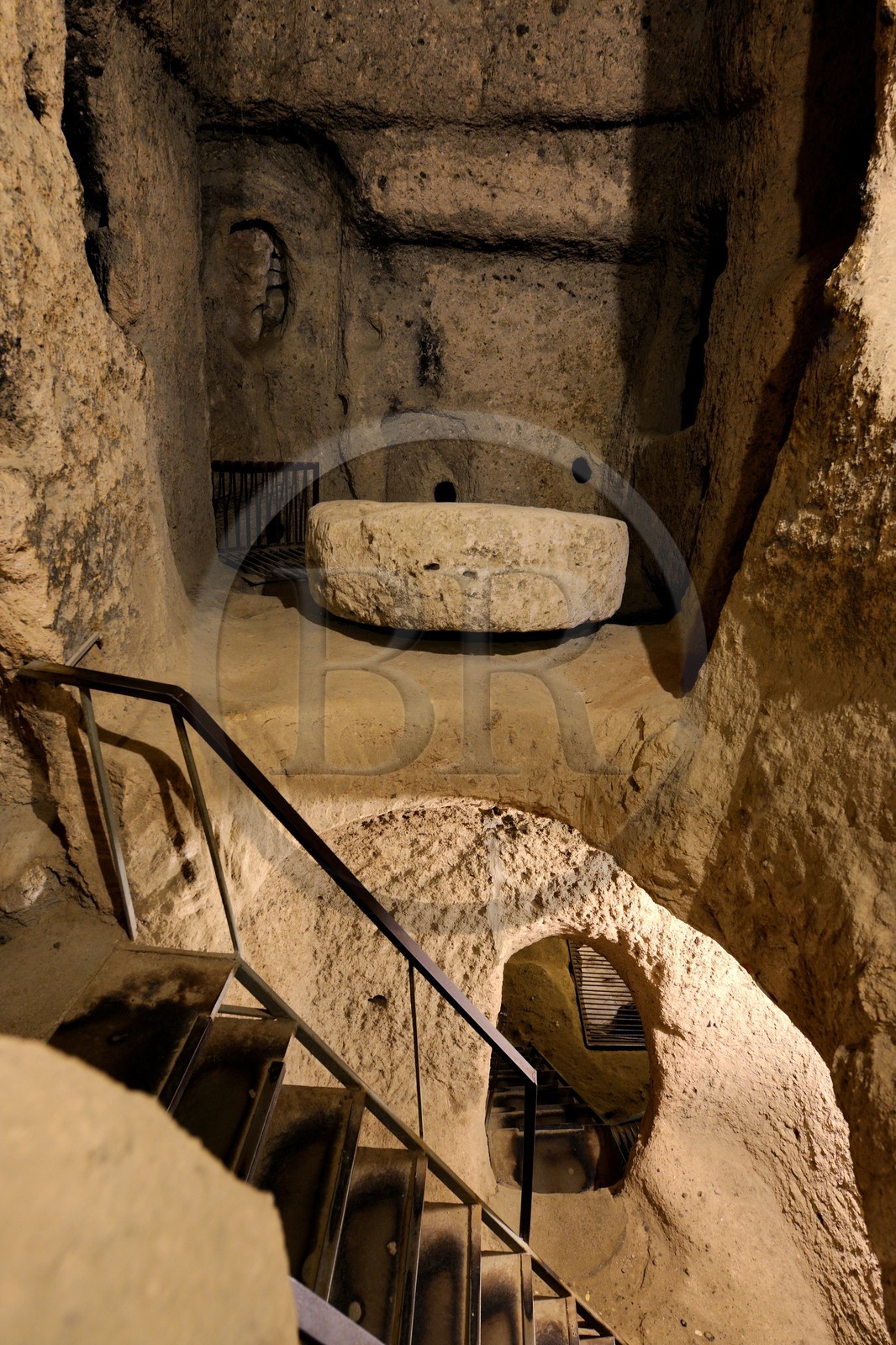 Turquie, Anatolie Centrale, province de Nevsehir, Cappadoce classée Patrimoine Mondial de l'UNESCO, ville sousterraine de Kaymakli de huit niveaux