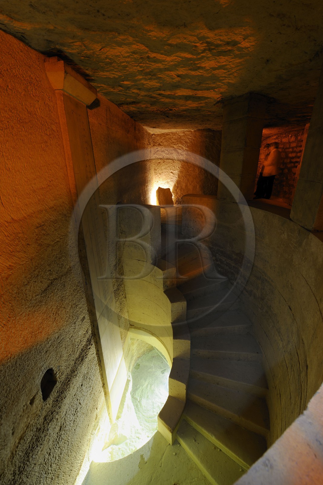 France, Paris (75), la carrière des Capucins sous l'hopital Cochin, échelle d'étiage permet de connaître les variations de hauteur de la nappe phréatique (1811)