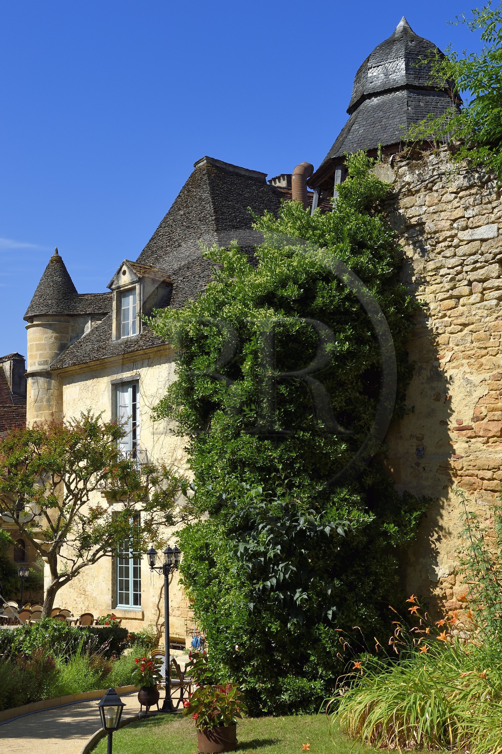 France, Dordogne, Perigord Noir, Dordogne valley, Sarlat la Caneda, the presidial where royal justice was exercised, today the restaurant Présidial