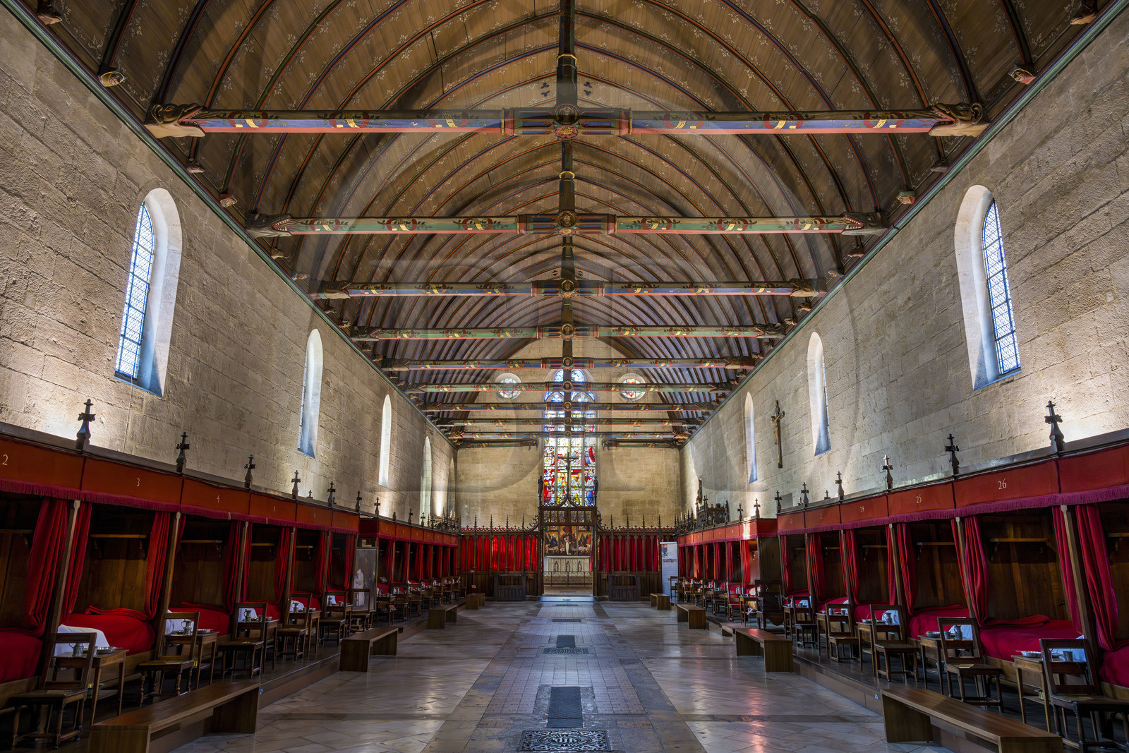 France, Côte-d'Or (21), Beaune, zone classée Patrimoine Mondial de l'UNESCO, Hospices de Beaune, l'Hôtel-Dieu, la Grande salle des Pôvres et ses lits à rideaux