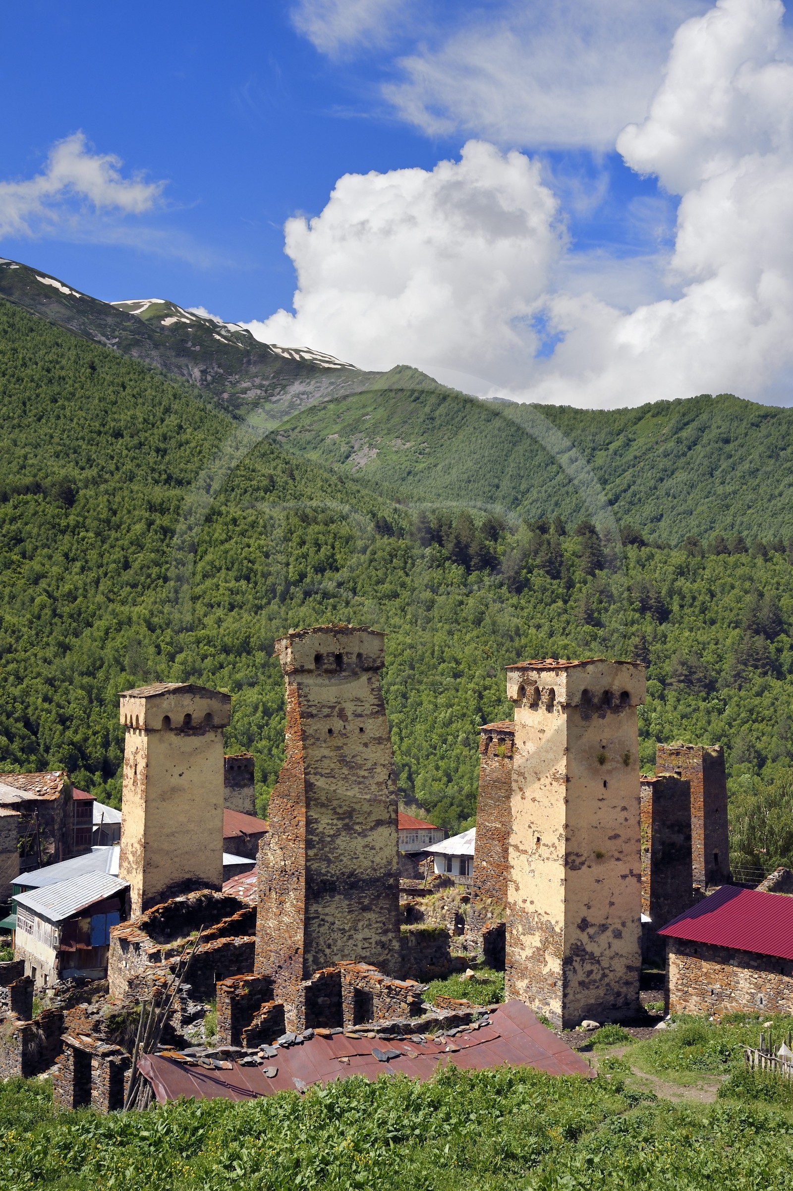 Georgia, Upper Svaneti (Zemo Svaneti), village of Ushguli, listed as World heritage by UNESCO, Svan defensive towers erected next to the houses of Murkmeli hamlet