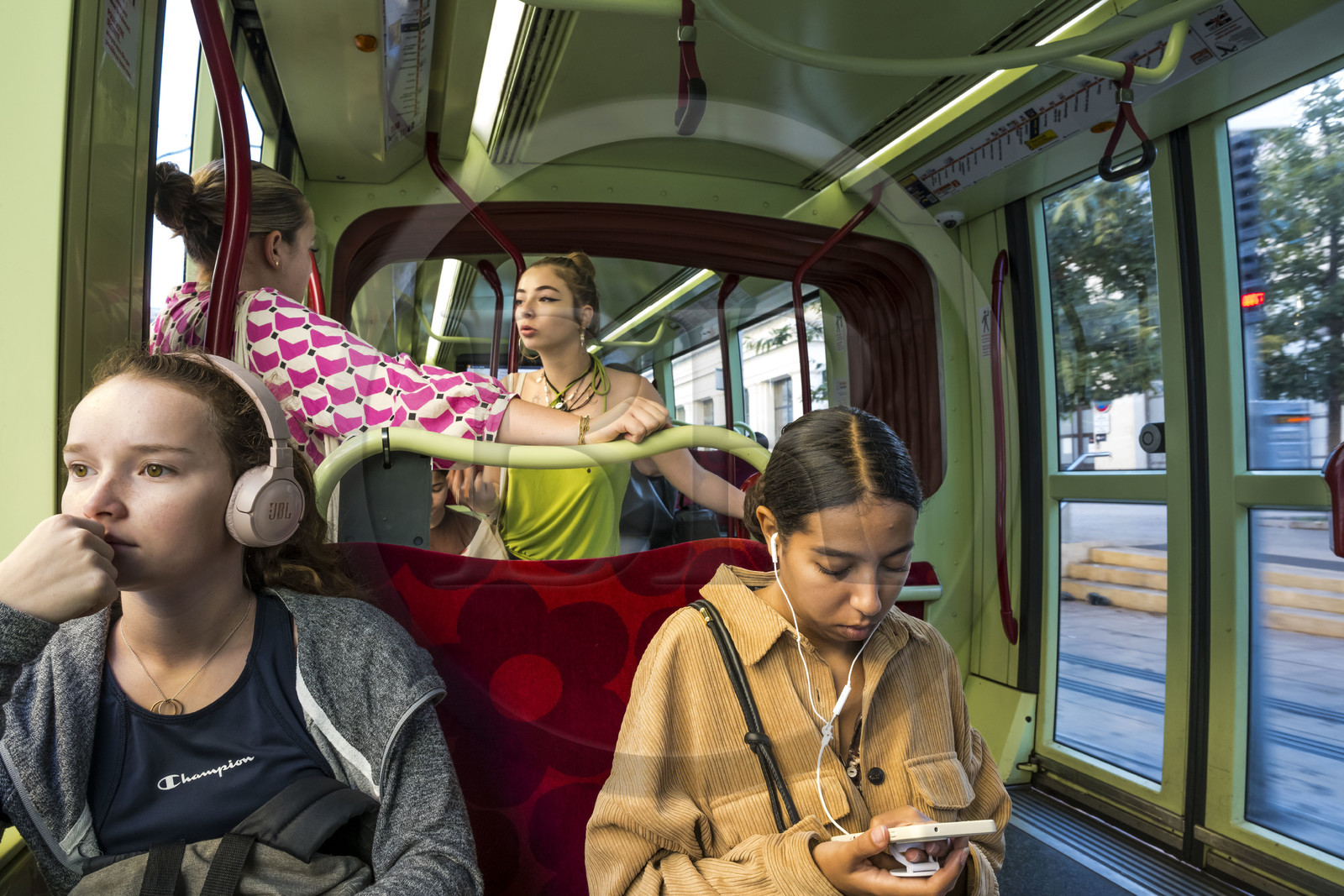 France, Hérault (34), Montpellier, dans le tramway