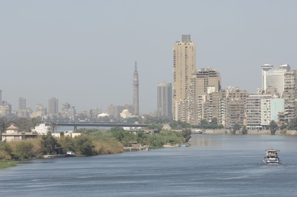 Egypte, Le Caire, le Nil et la Tour du Caire de l'architecte Naoum Chebib
