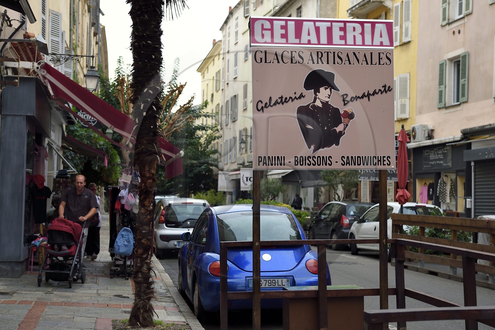 France, Corse-du-Sud (2A), Ajaccio, glacier rue Bonaparte