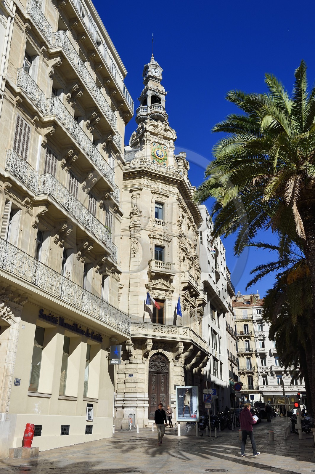 France, Var (83), Toulon, rue Racine, tribunal administratif, immeuble ayant appartenu à la Caisse d'Epargne de 1895 à 1991