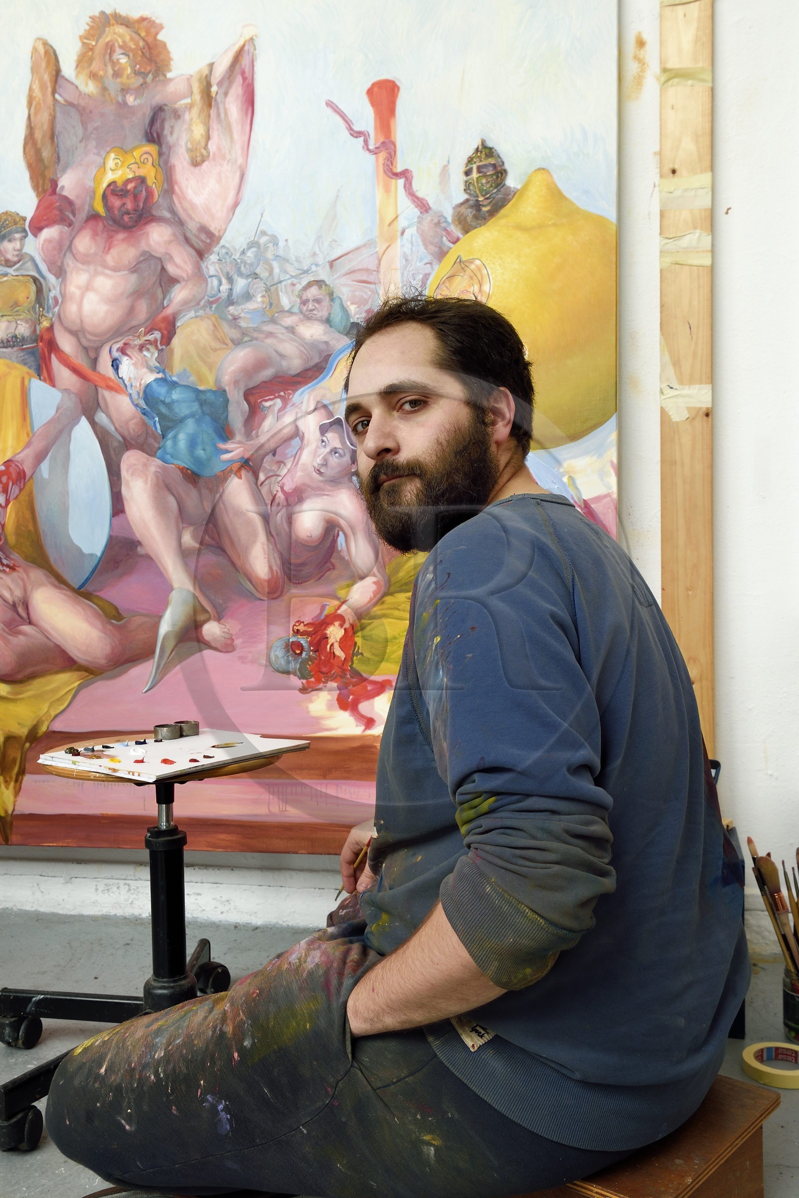 France, Paris (75), quartier de Saint-Germain-des-Prés, Ecole nationale supérieure des Beaux-Arts, batiment Chimay dans l'ancien Hotel de Chimay, l'étudiant en 5ème année Enzo Certa dans l'atelier Tim Eitel