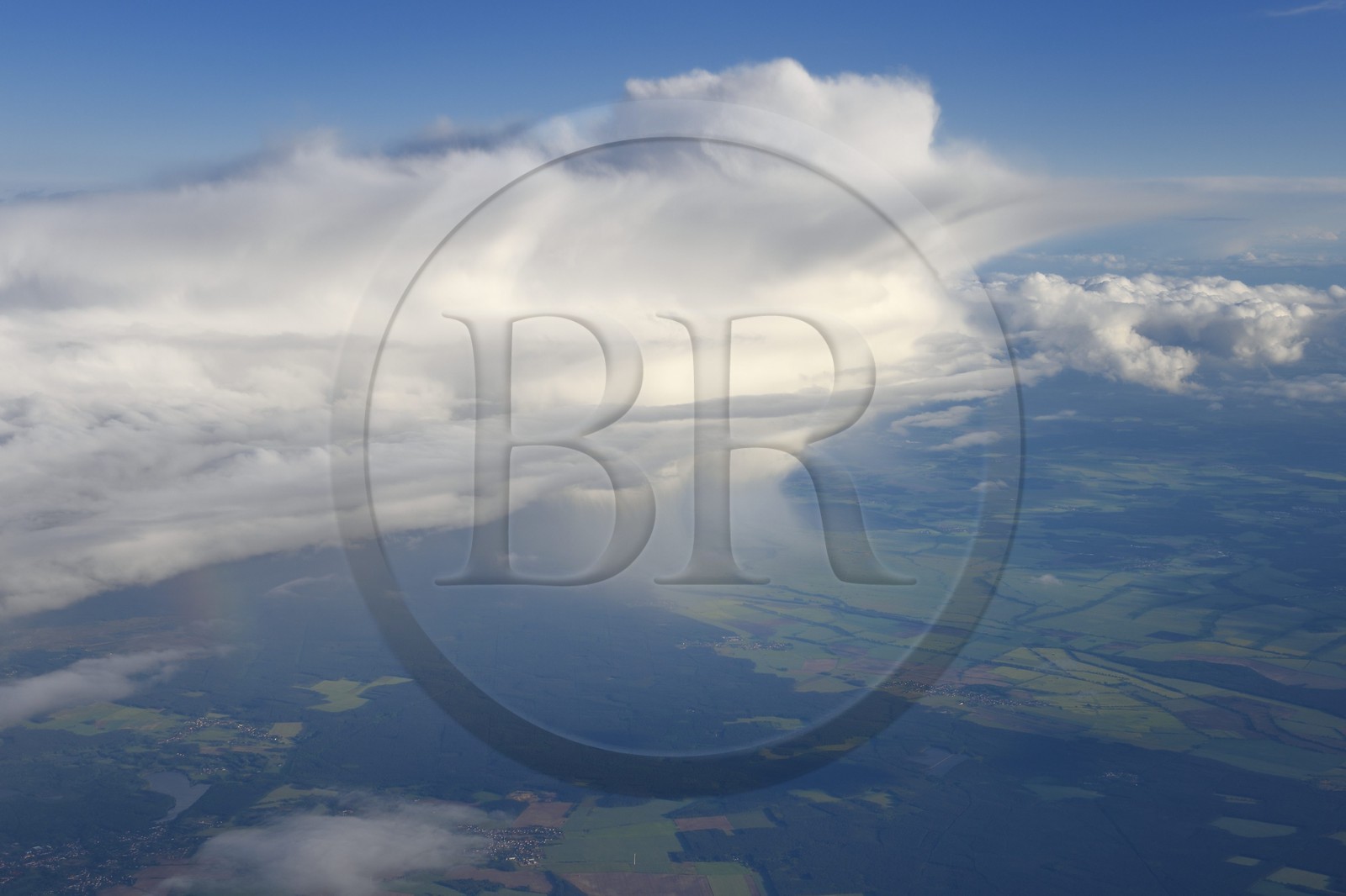 Allemagne, Berlin, nuage de pluie à l'ouest de la ville
