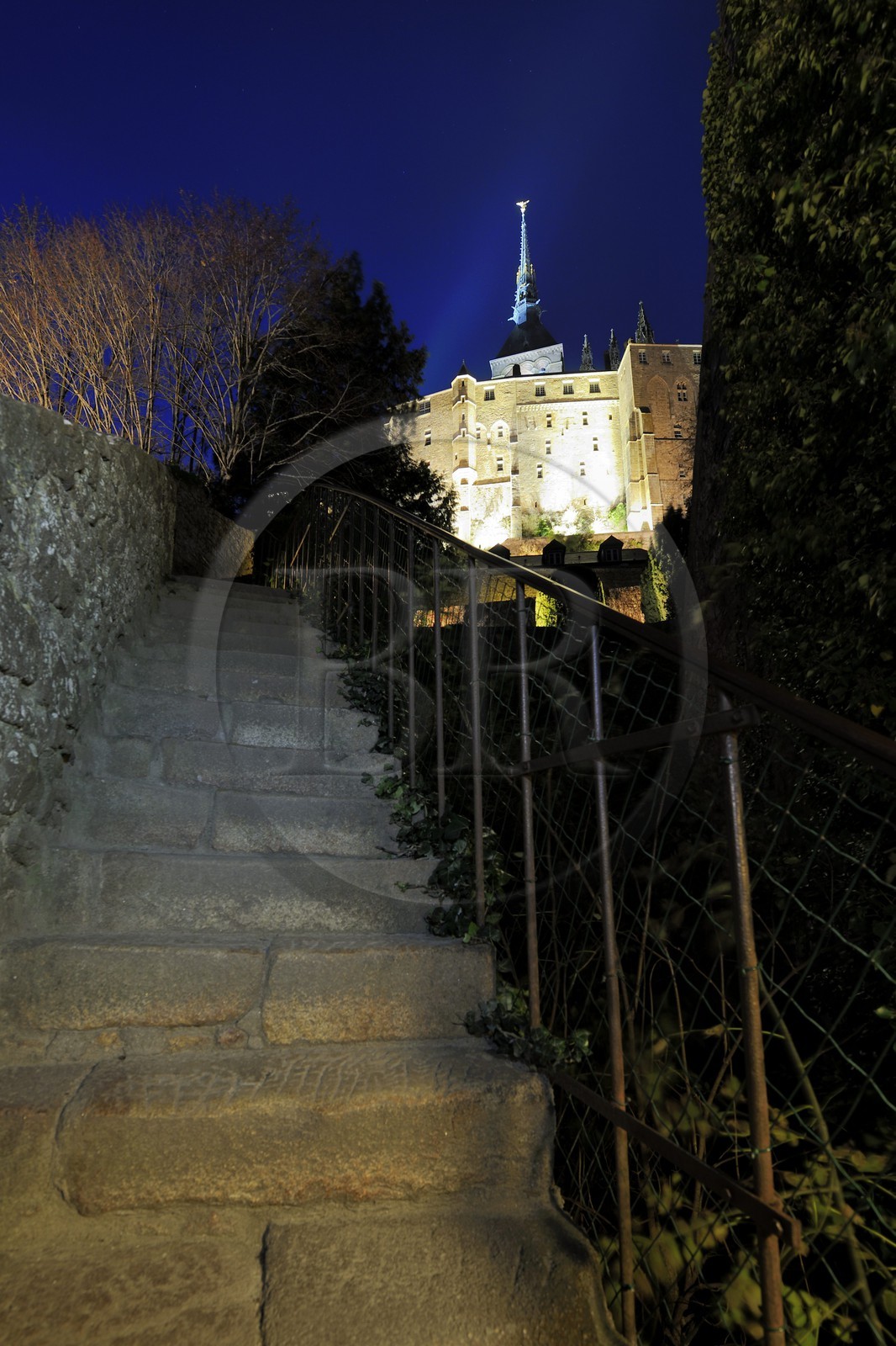 France, Manche (50), Mont-Saint-Michel, classé Patrimoine Mondial de l'UNESCO, escalier des Monteux montant vers l'abbaye