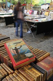 France, Paris (75), Parc George Brassens, le marché aux livres