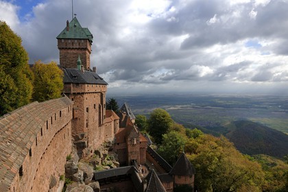 France, Bas Rhin, Orschwiller, Alsace Wine Road, Haut Koenigsbourg Castle, the dungeon and the south lodging house seen from the Grand Bastion