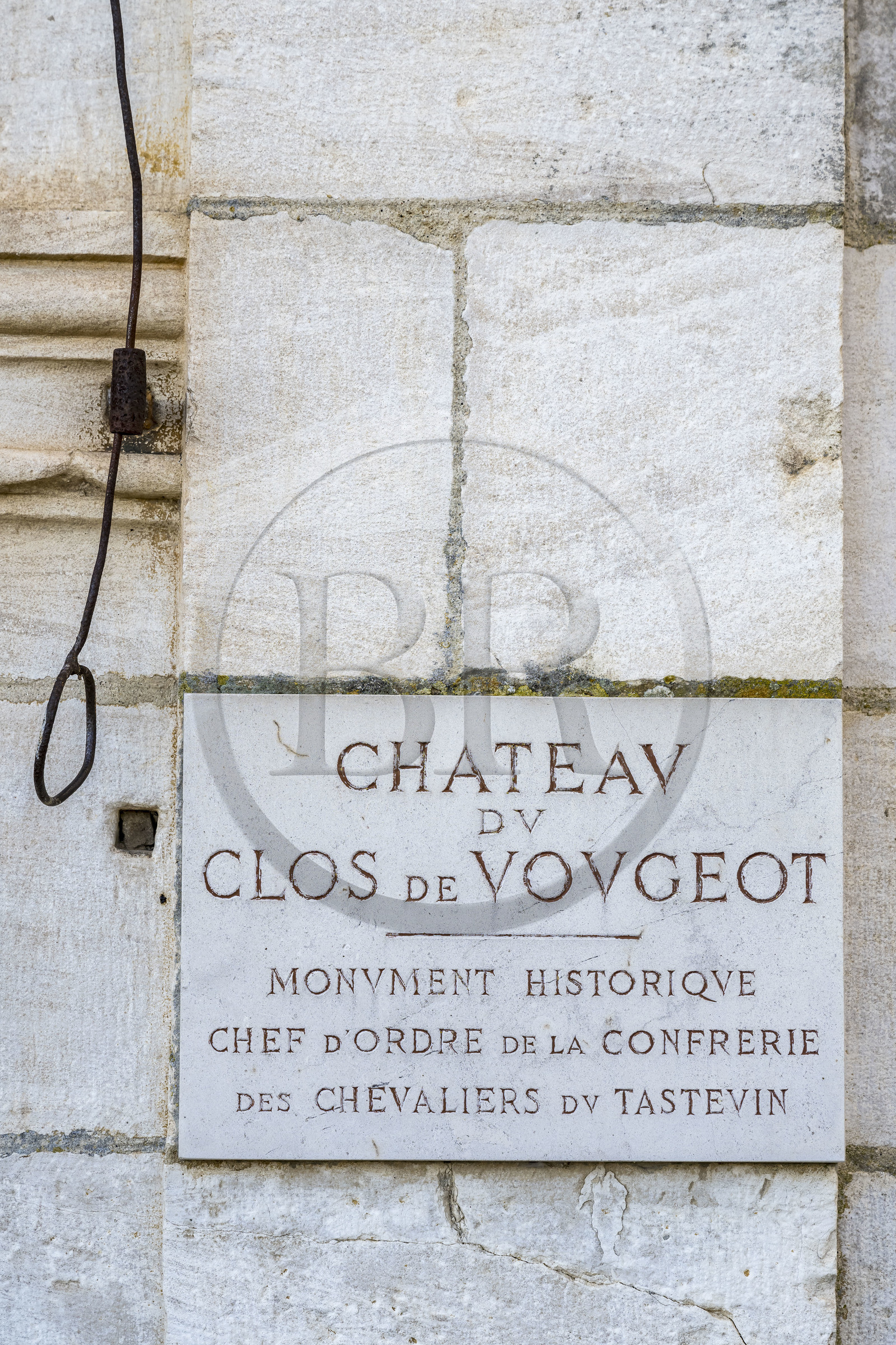 France, Côte-d'Or (21), Paysage culturel des climats de Bourgogne classés Patrimoine Mondial de l'UNESCO, Route des Grands Crus, vignoble de la Côte de Nuits, Vougeot, le Chateau du Clos de Vougeot