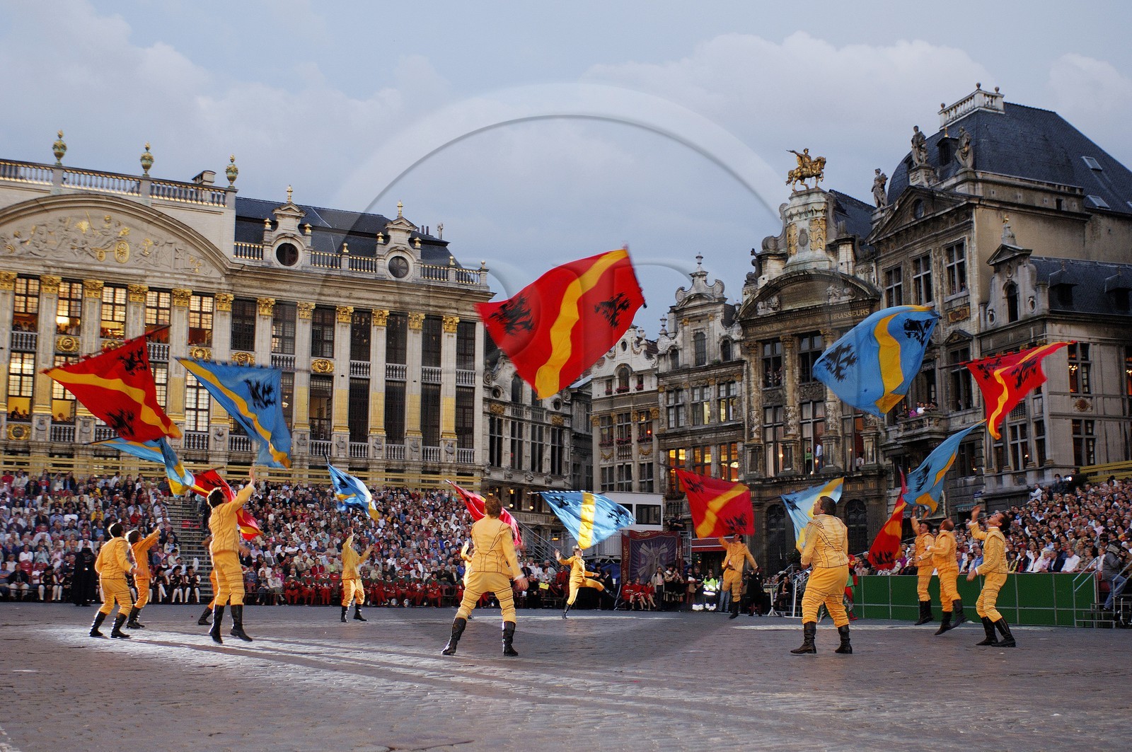 Belgique, Bruxelles, le centre historique, la Grand Place classée Patrimoine Mondial de l'UNESCO, fête de l' Ommegang
