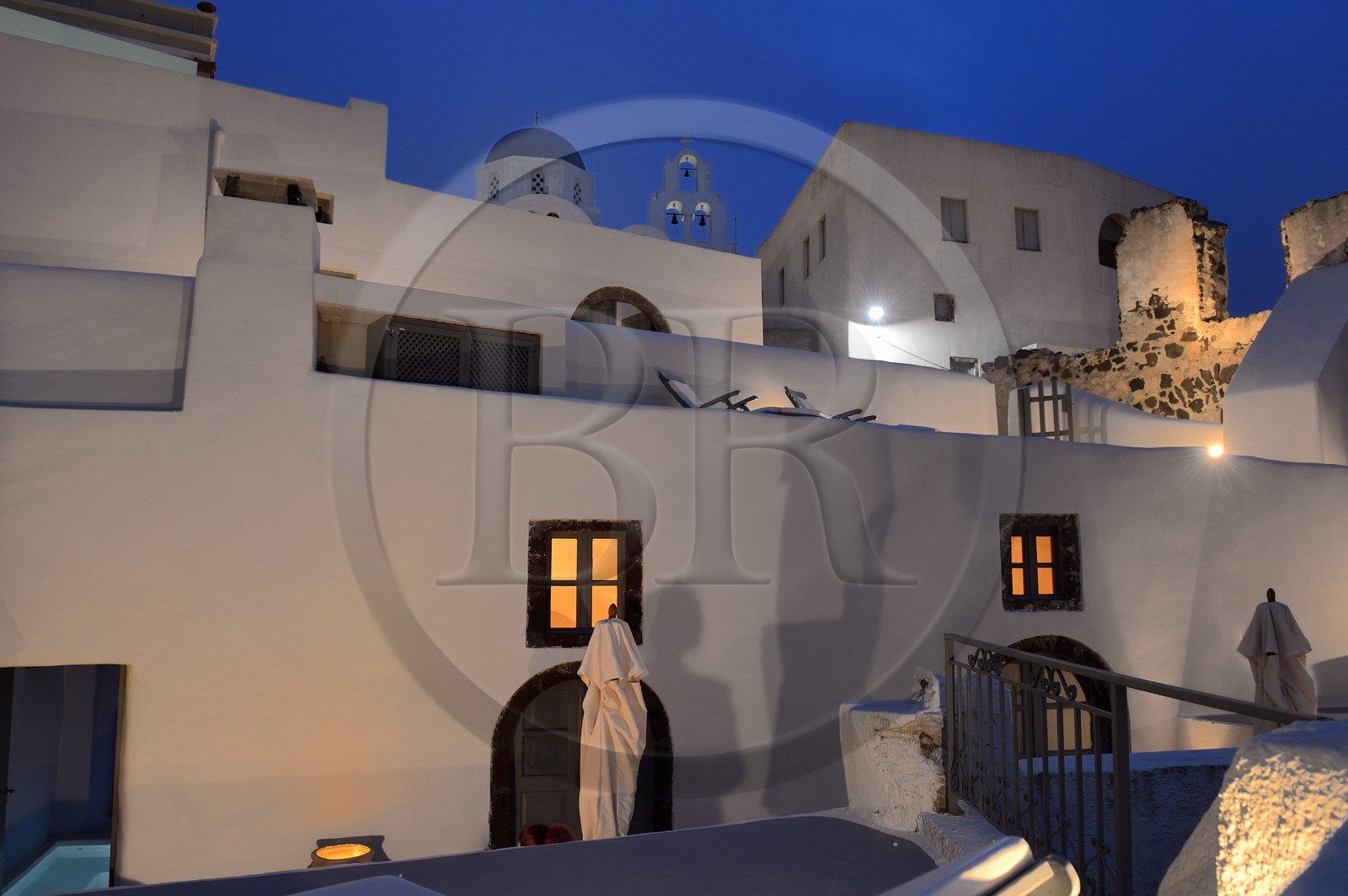 Grèce, Les Cyclades, mer Égée, île de Santorin (Thira ou Théra), village de Pyrgos, l'hôtel Relais & Châteaux Zannos Melathron