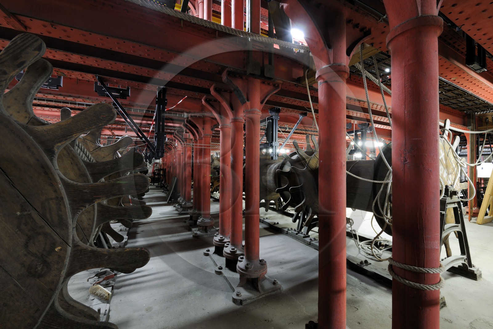 France, Paris (75), l'Opéra Garnier, les cabestans sous la scène