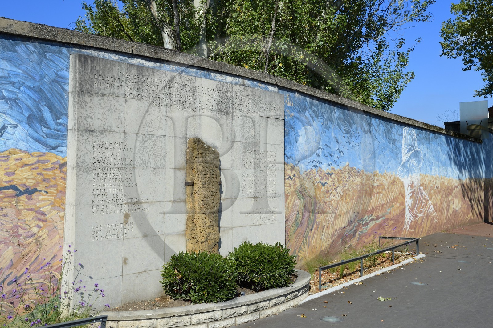 France, Rhône (69), Lyon, Mémorial Prison de Montluc, Jean Moulin héro de la Résistance sur un mur peint à l'extérieur de l'enceinte