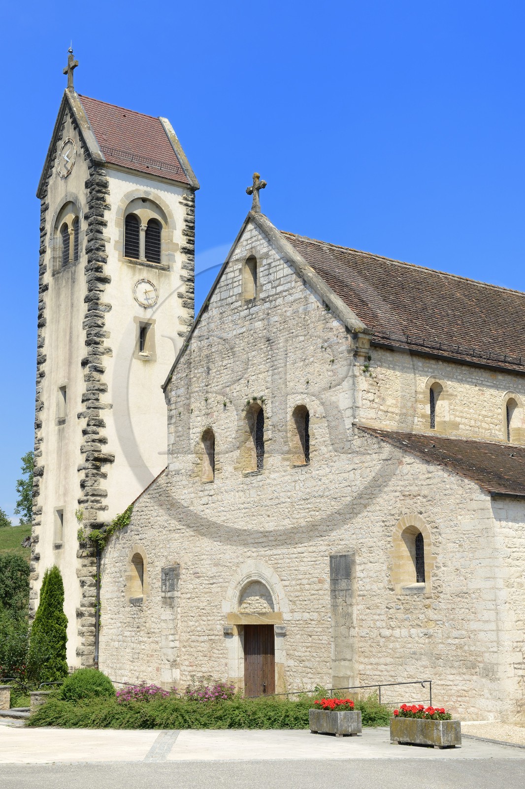 France, Haut-Rhin (68), Sundgau, Feldbach, église Saint-Jacques du XIIème siècle, ancien prieuré fonde par Frederic 1er Comte de Ferrette en 1145