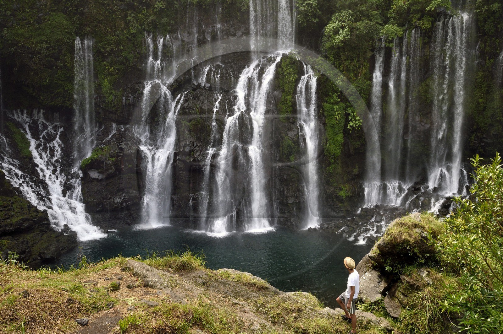 France, Ile de la Reunion, Saint Joseph, rivière Langevin sur les flanc du Volcan Piton de la Fournaise, cascade de Grand Galet ou cascade Langevin