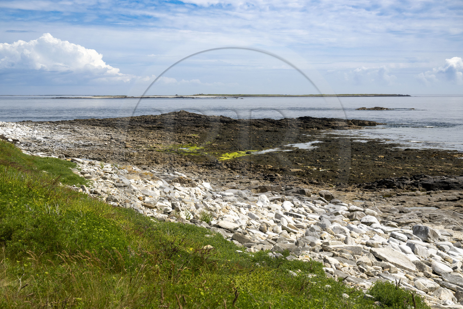 France, Finistère (29), Mer d'Iroise, Ile de Molène, site archéologique de Beg ar Loued abritant les vestiges d'une maison construite 2000 an avant notre ère