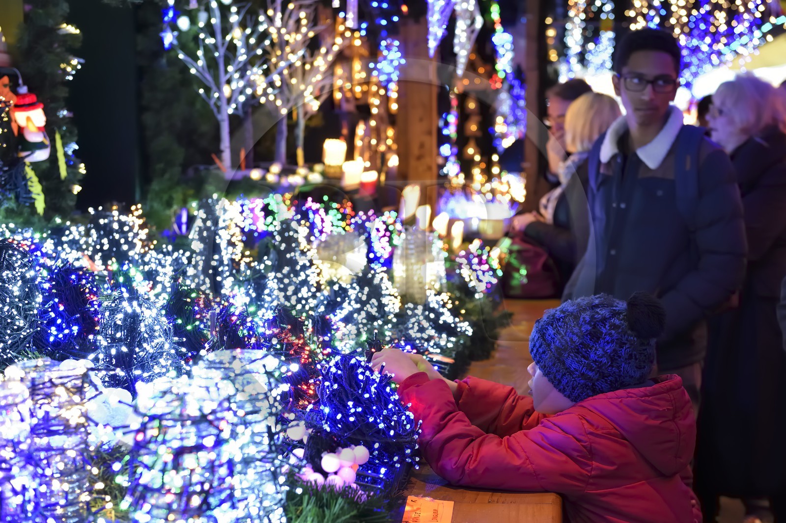 France, Bas-Rhin (67), Strasbourg, vieille ville classée Patrimoine Mondial de l'UNESCO, marché de Noël (Christkindelsmarik) de la place Broglie