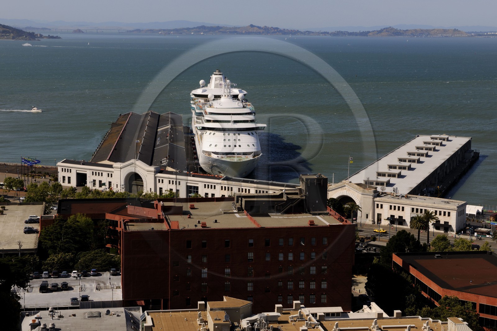 United States, California, port of San Francisco, cruise boat at Pier 35 on Embarcadero and San Francisco Bay