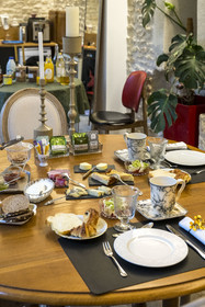 France, Vendée (85), Maillezais, la maison d'hotes La Parenthèse, le petit déjeuner