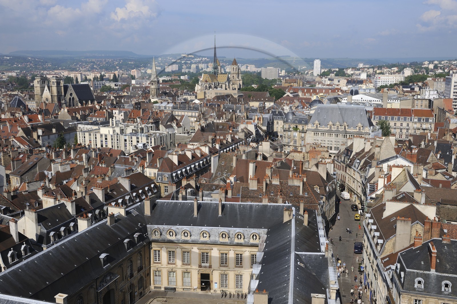 France, Côte d'Or (21), Dijon, la cour de Flore au Palais des Ducs et la rue des Forges