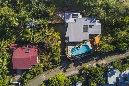 France, Ile de la Reunion, Petite-Ile, case moderne (vue aérienne)