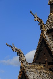 Norvège, comté de Sogn Og Fjordane, église en bois debout ou stavkirke (1130) de Borgund aux motifs vikings de l’ère pré-chrétienne