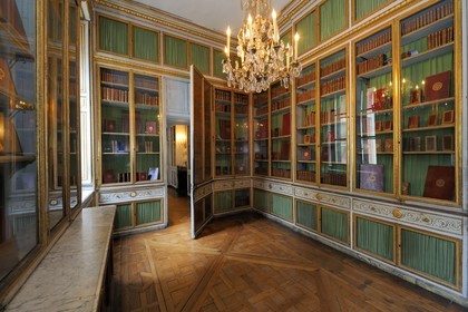 France, Yvelines (78), château de Versailles, classé Patrimoine Mondial de l'UNESCO, cabinets intérieurs de la Reine, la bibliothèque de Marie-Antoinette