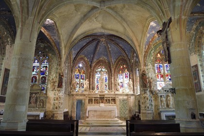 France, Meuse (55), Génicourt-sur-Meuse, église Sainte-Marie-Madeleine, statue de la Vierge attribuée au sculpteur Ligier Richier (XVIème siècle) à gauche du retable en pierre
