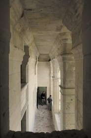 France, Loir et Cher (41), Vallée de la Loire classée Patrimoine Mondial de l' UNESCO, château de Chambord, galerie sous la galerie couverte menant à la chapelle